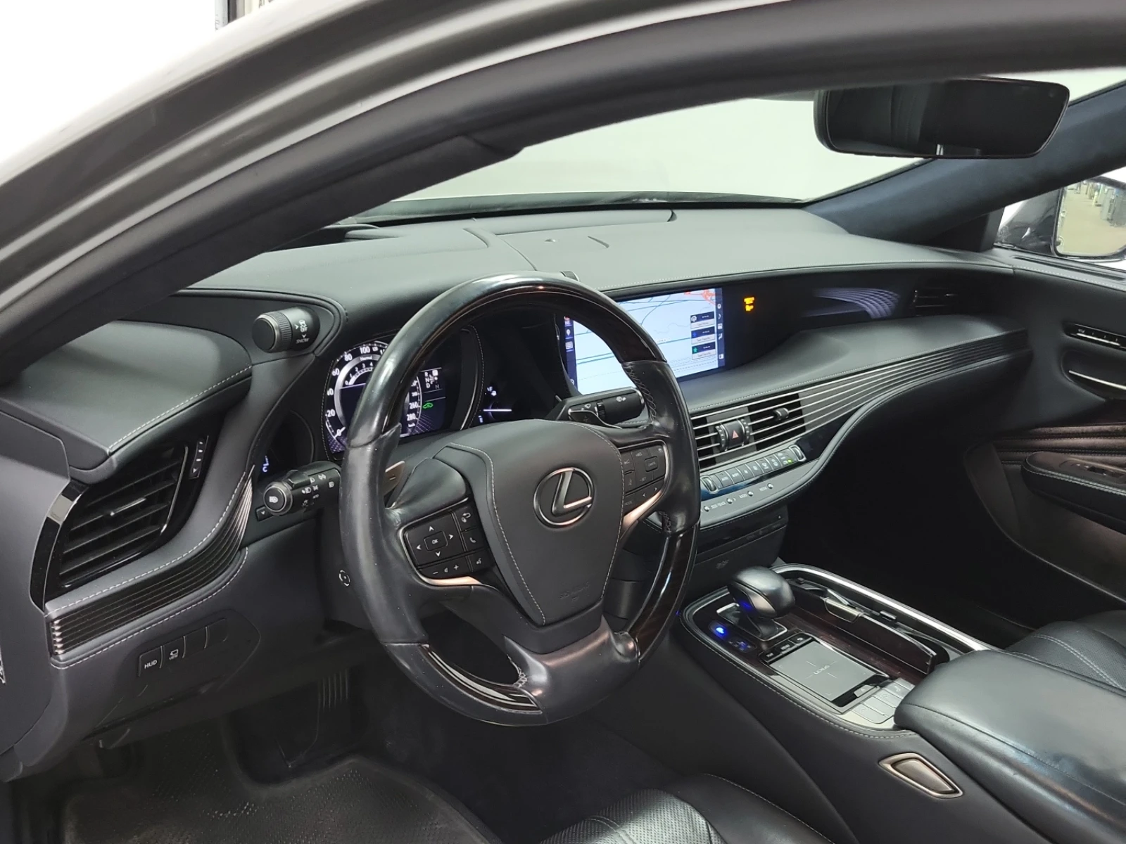 Lexus LS 500, снимка 9 - Автомобили и джипове - 55191439