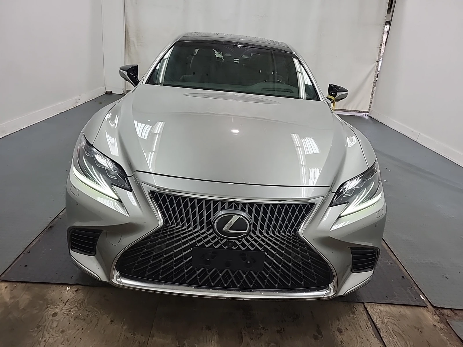 Lexus LS 500, снимка 2 - Автомобили и джипове - 55191439