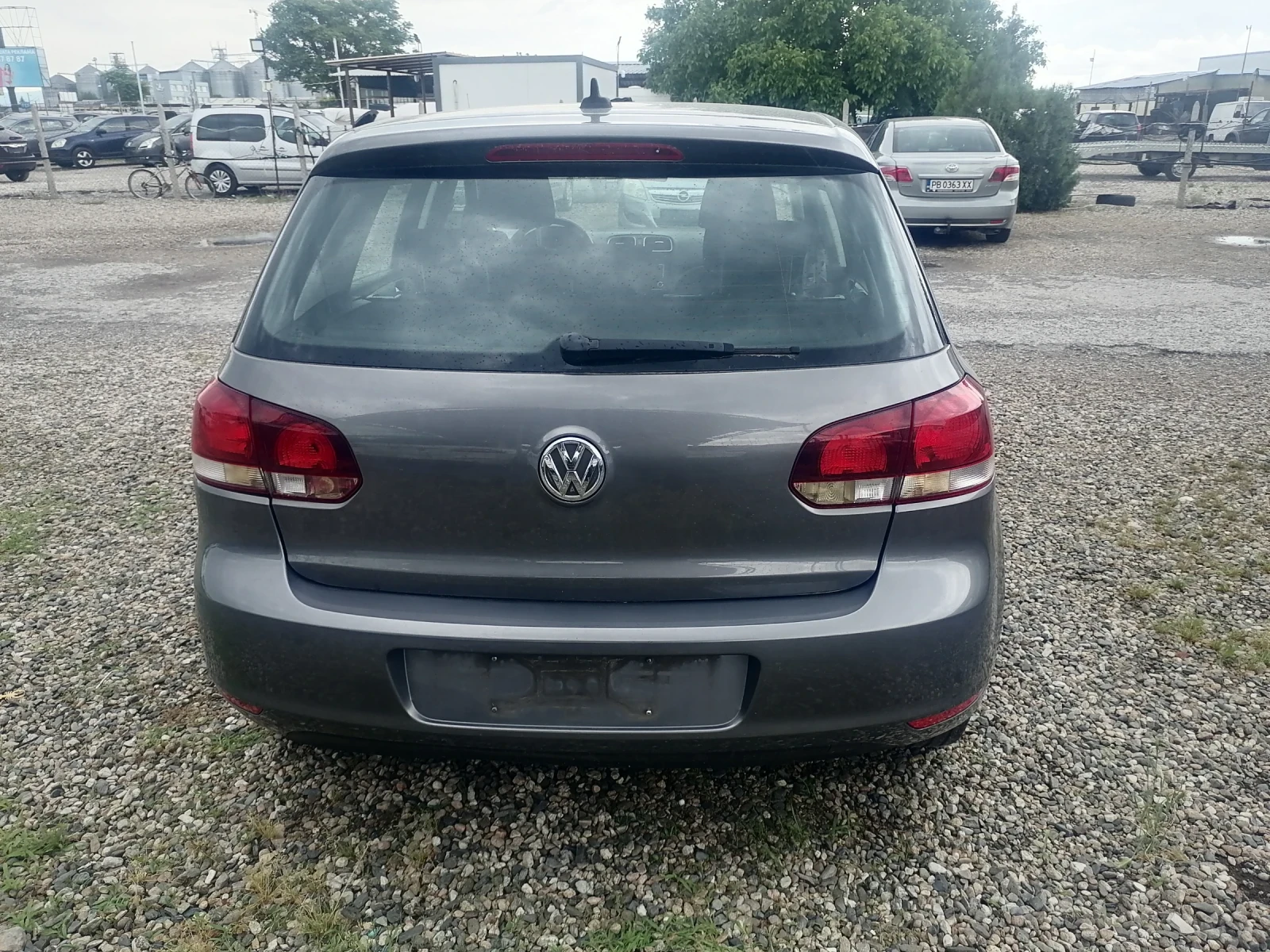 VW Golf 1, 6 АГУ, снимка 5 - Автомобили и джипове - 55497276