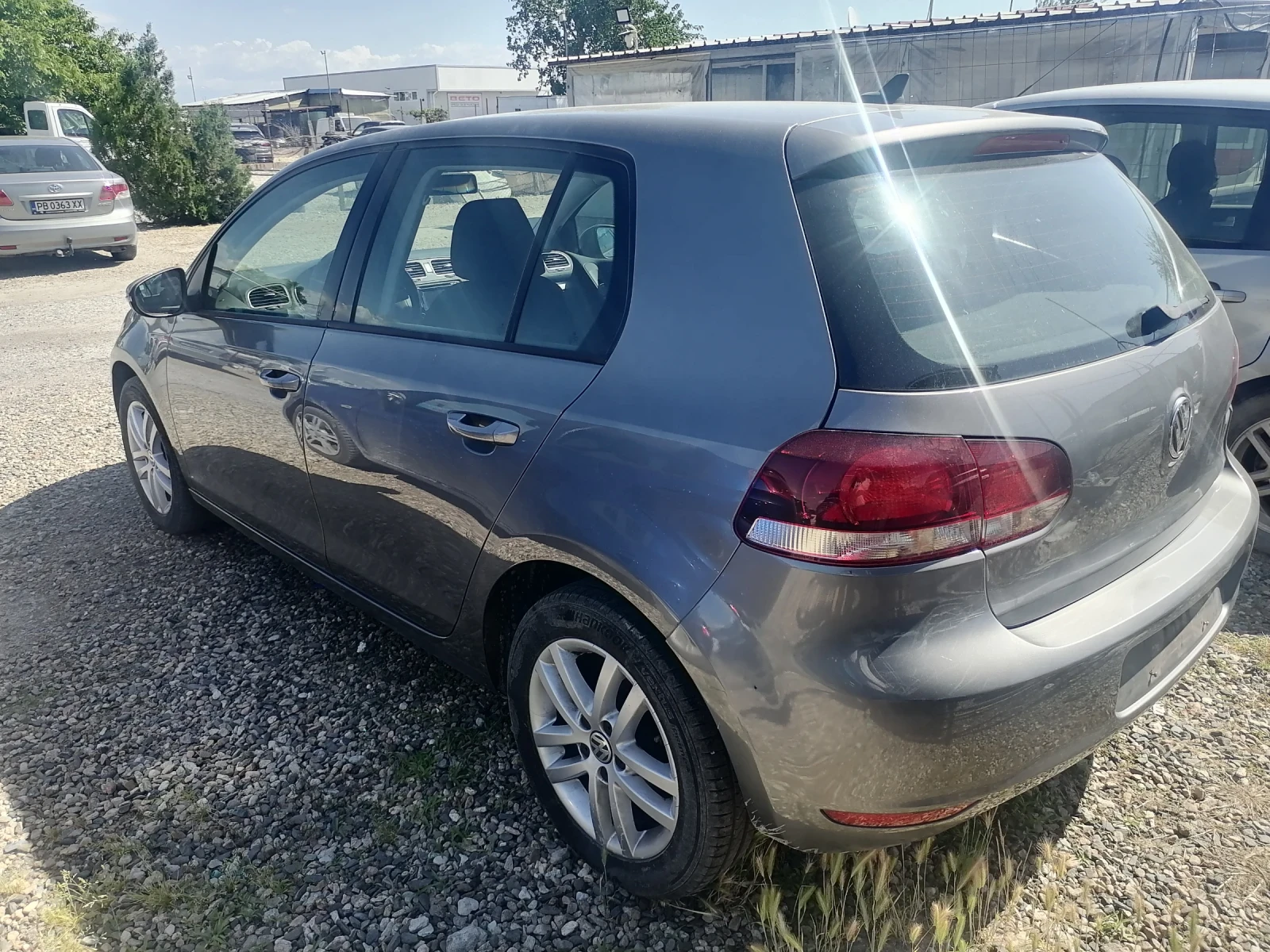 VW Golf 1, 6 АГУ, снимка 8 - Автомобили и джипове - 55497276