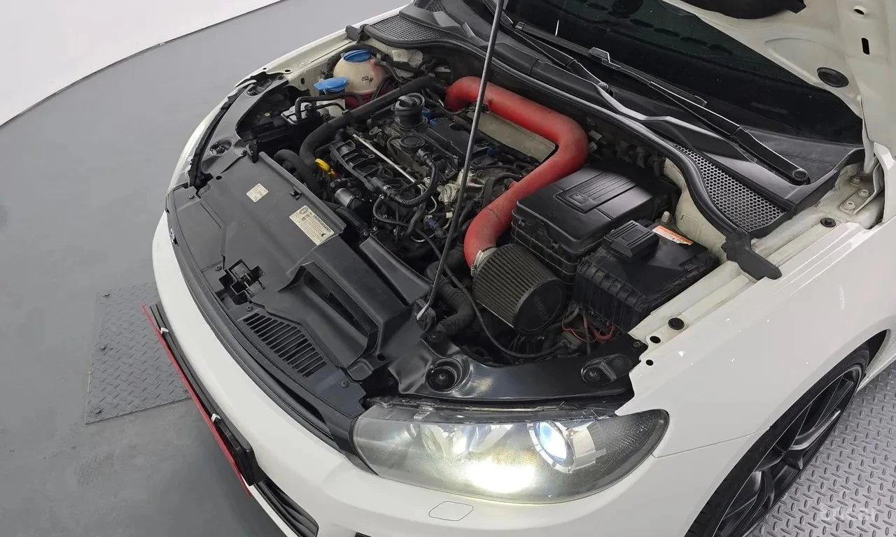 VW Scirocco * 2.0 TSI R * ФИНАНСИРАНЕ, снимка 6 - Автомобили и джипове - 56145683