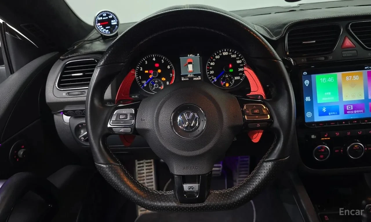 VW Scirocco * 2.0 TSI R * ФИНАНСИРАНЕ, снимка 12 - Автомобили и джипове - 56145683