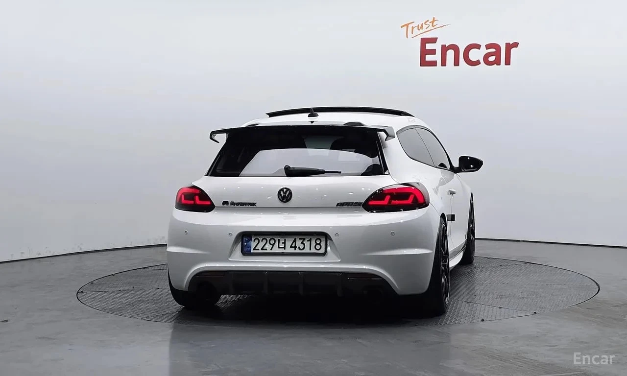 VW Scirocco * 2.0 TSI R * ФИНАНСИРАНЕ, снимка 4 - Автомобили и джипове - 56145683