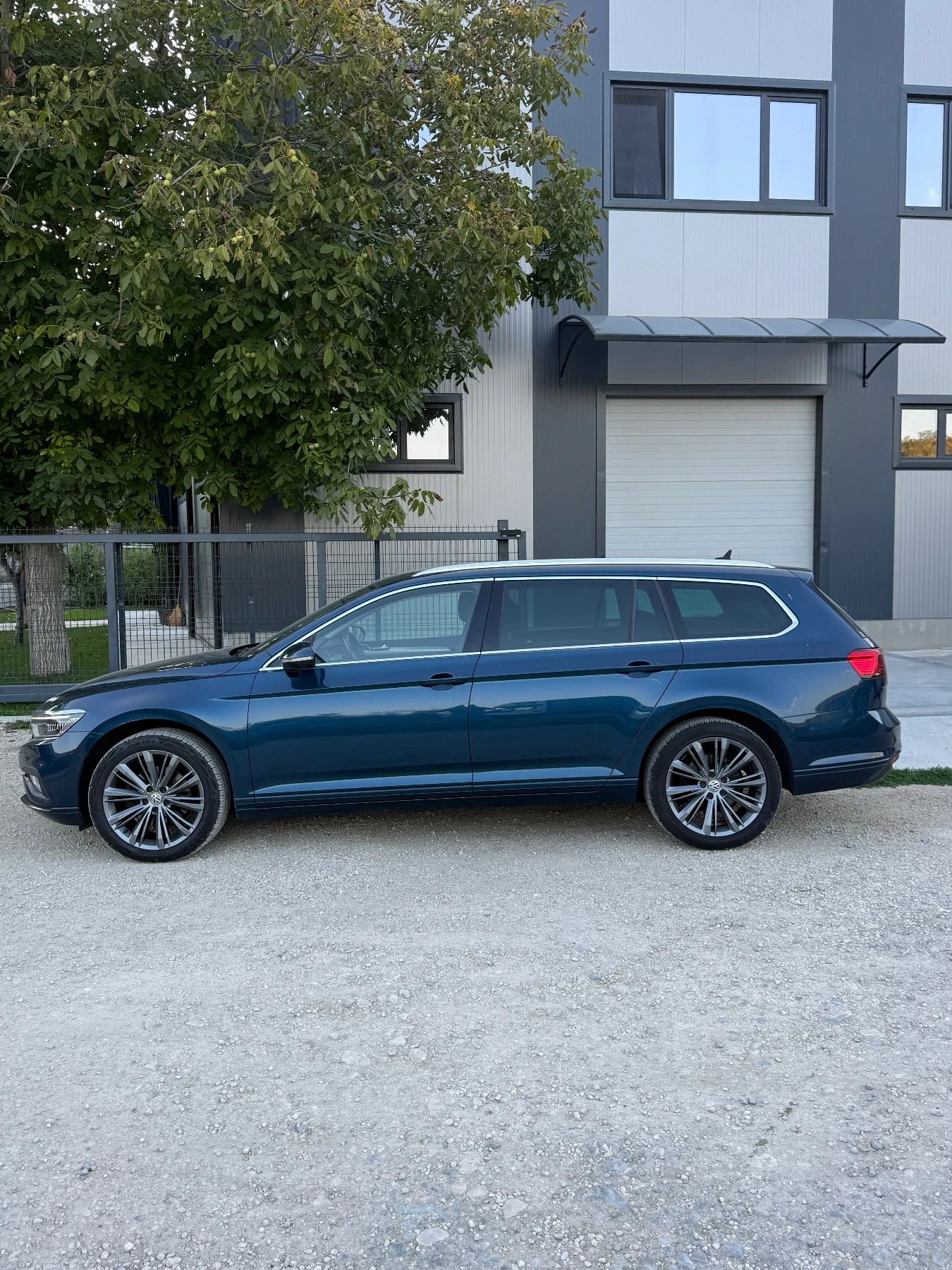 VW Passat Facelift/Digital/360, снимка 3 - Автомобили и джипове - 56229946