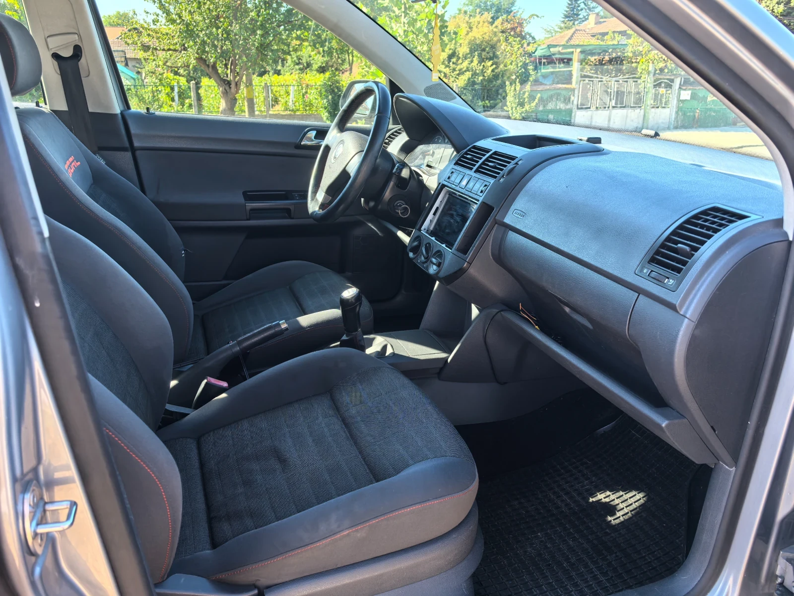 VW Polo 9N 1.4i, снимка 7 - Автомобили и джипове - 56324584