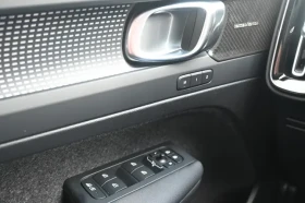 Volvo XC40 B4 = Ultra Dark = Гаранция - 41166 € / 80513.70 лв. - 83201853 6