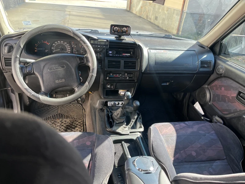 Opel Frontera 2.5 TDS, снимка 3 - Автомобили и джипове - 47675392