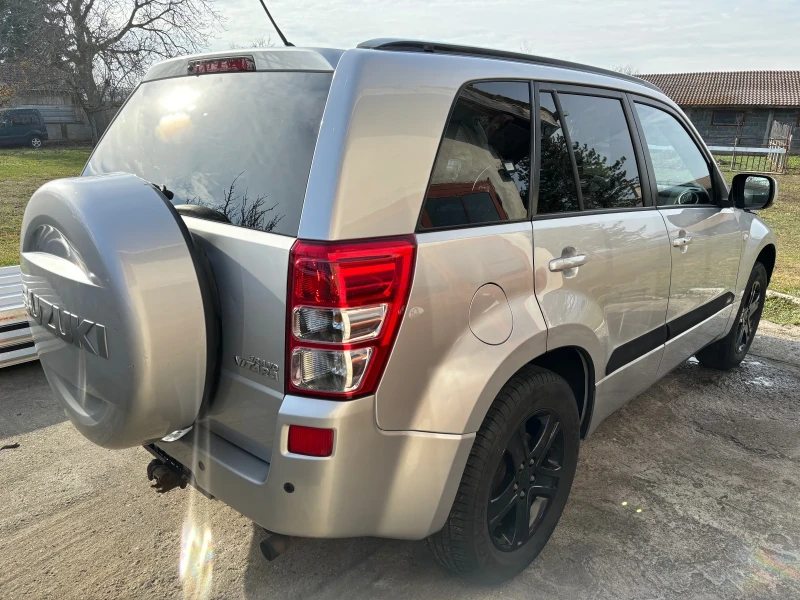 Suzuki Grand vitara 2.0i AVTOMAT SWISS, снимка 4 - Автомобили и джипове - 47932661