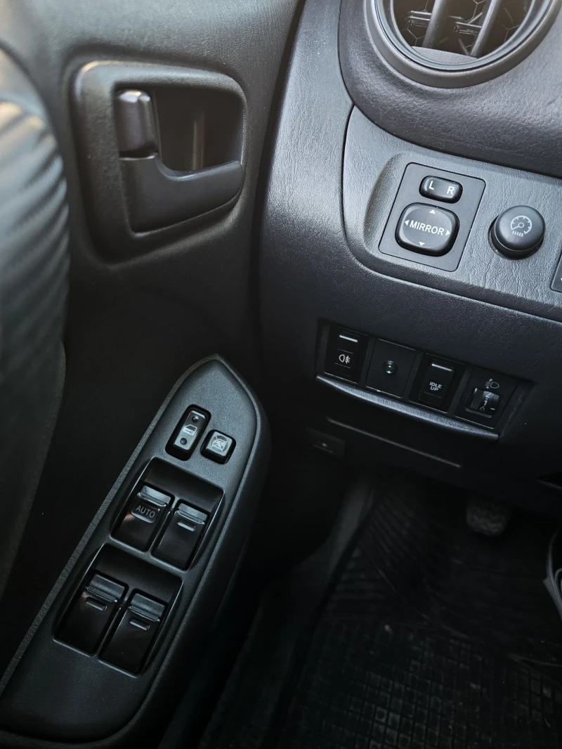 Toyota Rav4 2.0 16V D-4D, , снимка 12 - Автомобили и джипове - 52104491