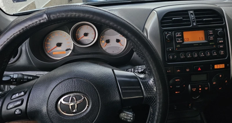 Toyota Rav4 2.0 16V D-4D, , снимка 10 - Автомобили и джипове - 52104491