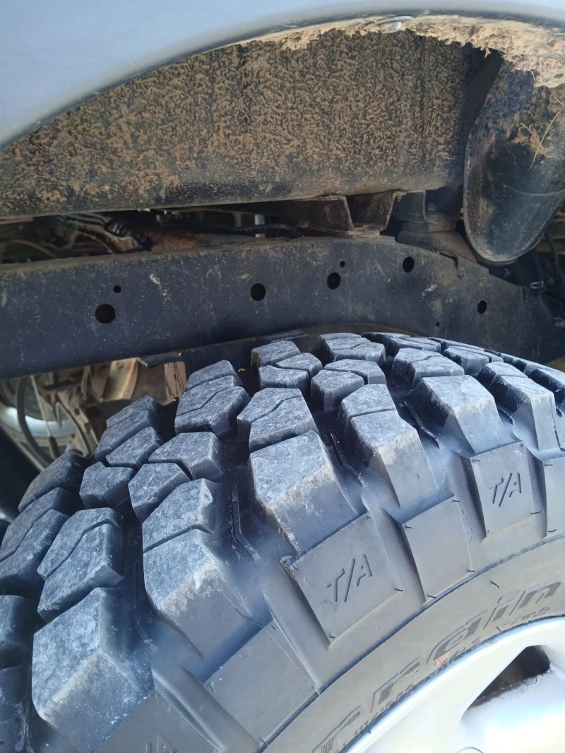 Nissan Navara 2.5, снимка 7 - Автомобили и джипове - 52213898