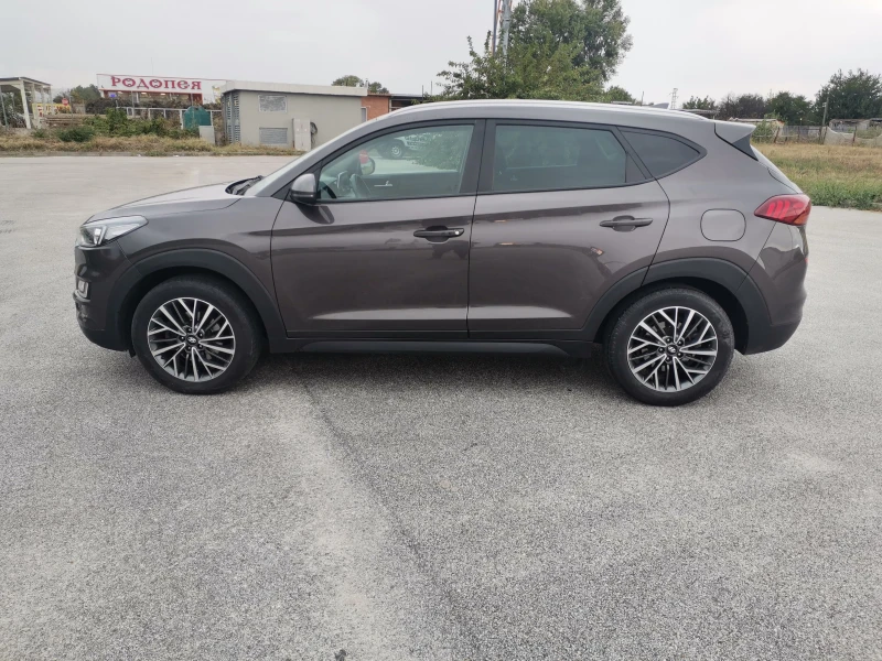 Hyundai Tucson 1.6 CRDI, снимка 2 - Автомобили и джипове - 52838067