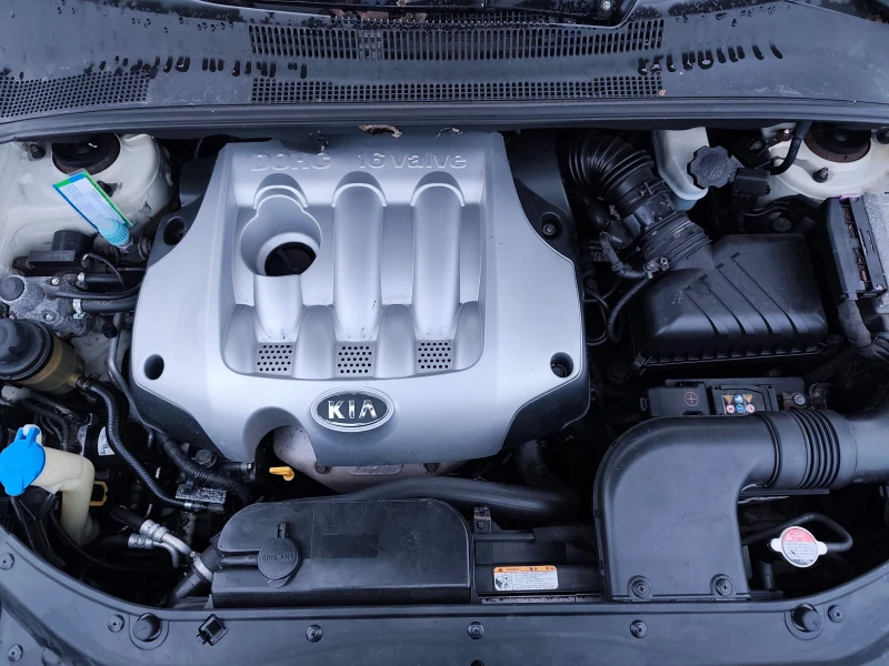 Kia Sportage 2.0i 4x4, снимка 16 - Автомобили и джипове - 53503792