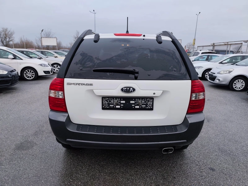 Kia Sportage 2.0i 4x4, снимка 4 - Автомобили и джипове - 53503792