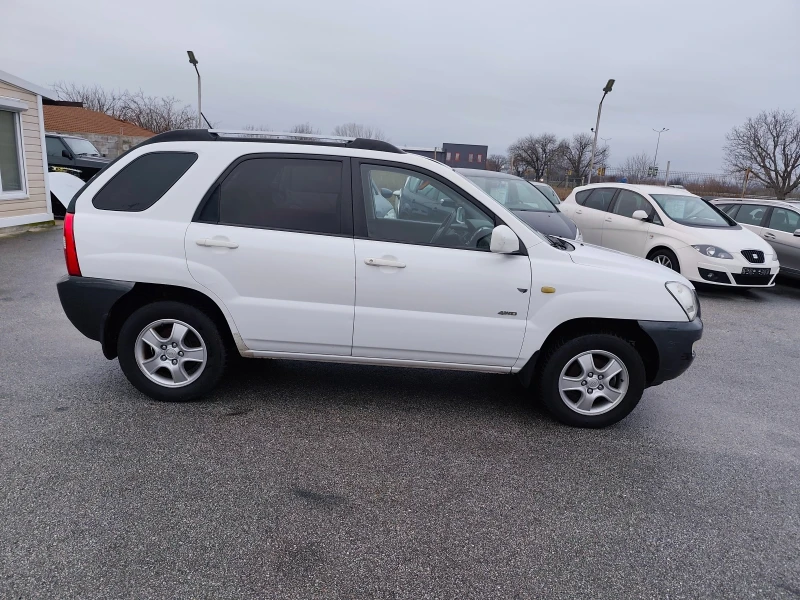 Kia Sportage 2.0i 4x4, снимка 2 - Автомобили и джипове - 53503792