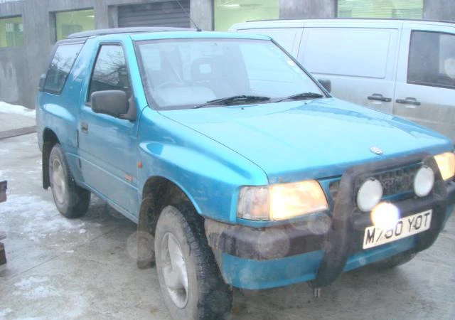 Opel Frontera 2.0 i 2.4i, снимка 3 - Автомобили и джипове - 46834333