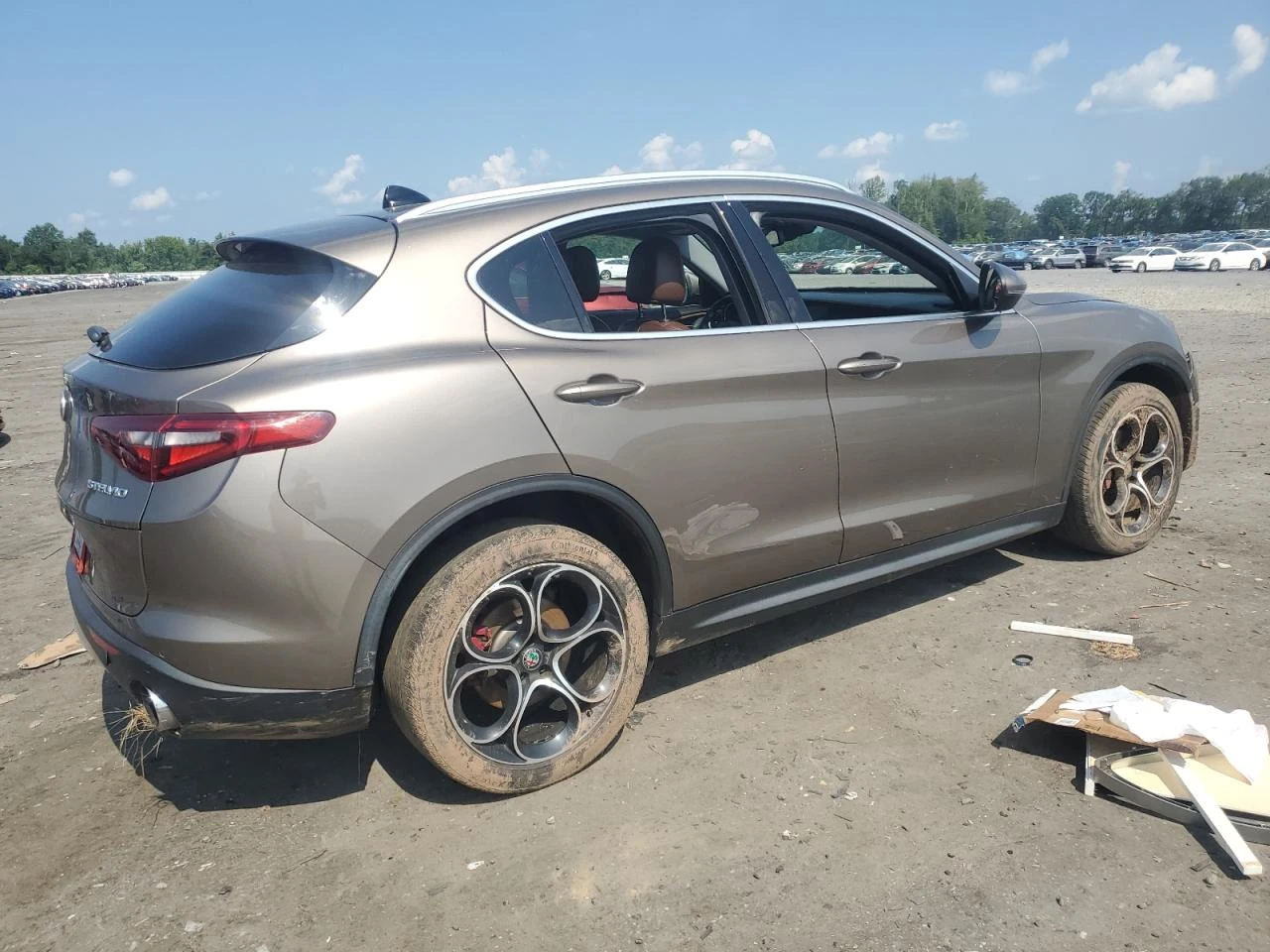 Alfa Romeo Stelvio Ti 280кс * Възможност за Лизинг*  - изображение 3