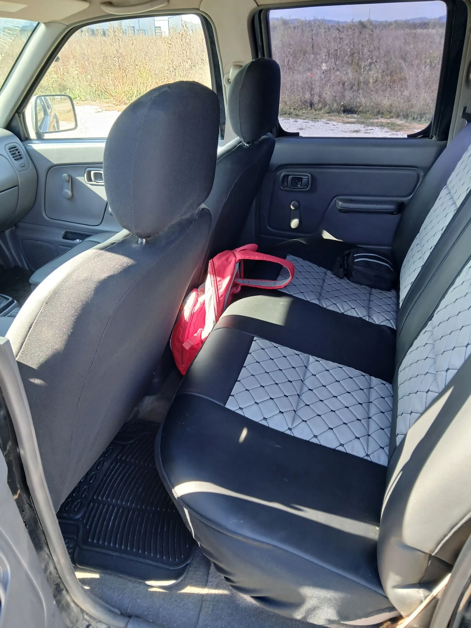 Nissan Navara 2.5 - изображение 10