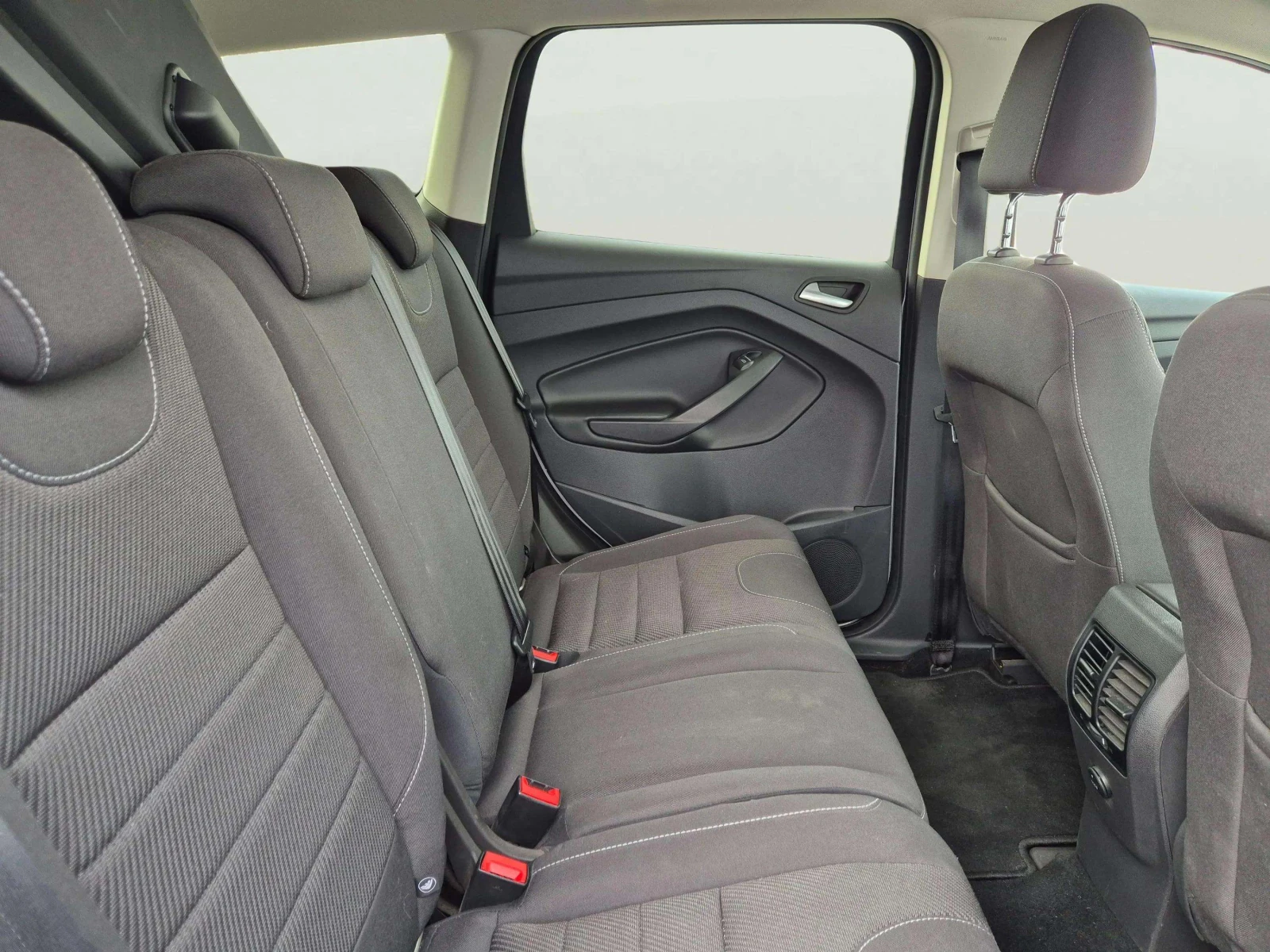 Ford Kuga 2.0 TDCi - изображение 9