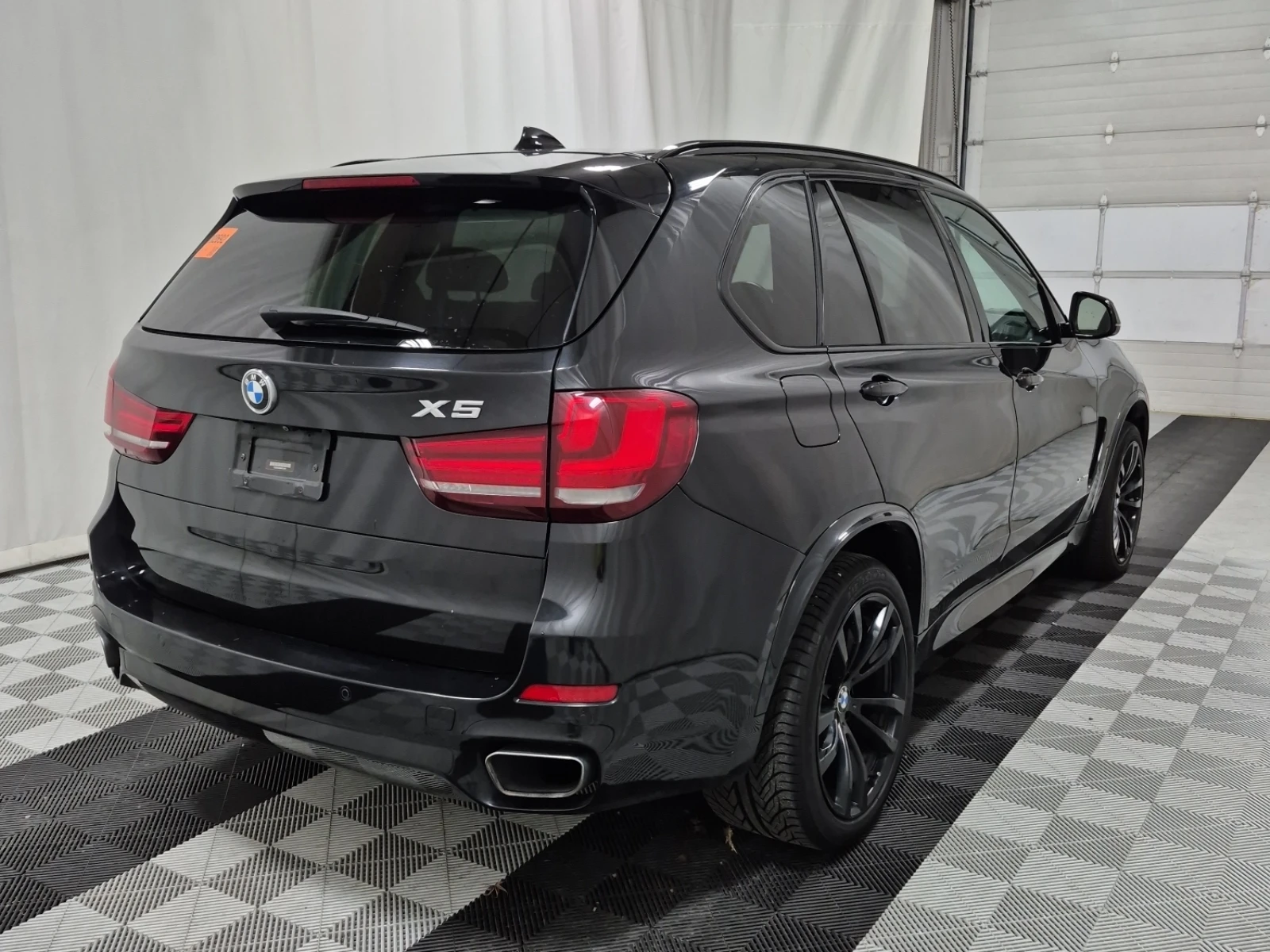BMW X5 xDrive35i * M-Sport * Дигитално табло * CARFAX *  - изображение 6