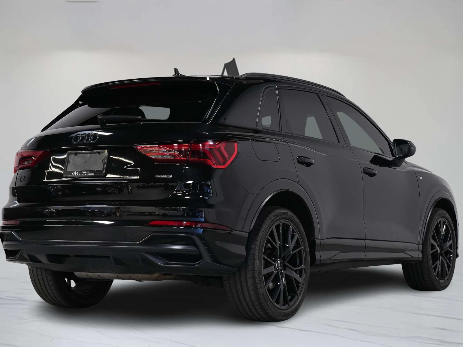 Audi Q3 Sportback TECHNIK | S-LINE | PANO| BLACK OPTICS | ЦЕНА ДО БГ, снимка 3 - Автомобили и джипове - 54857471