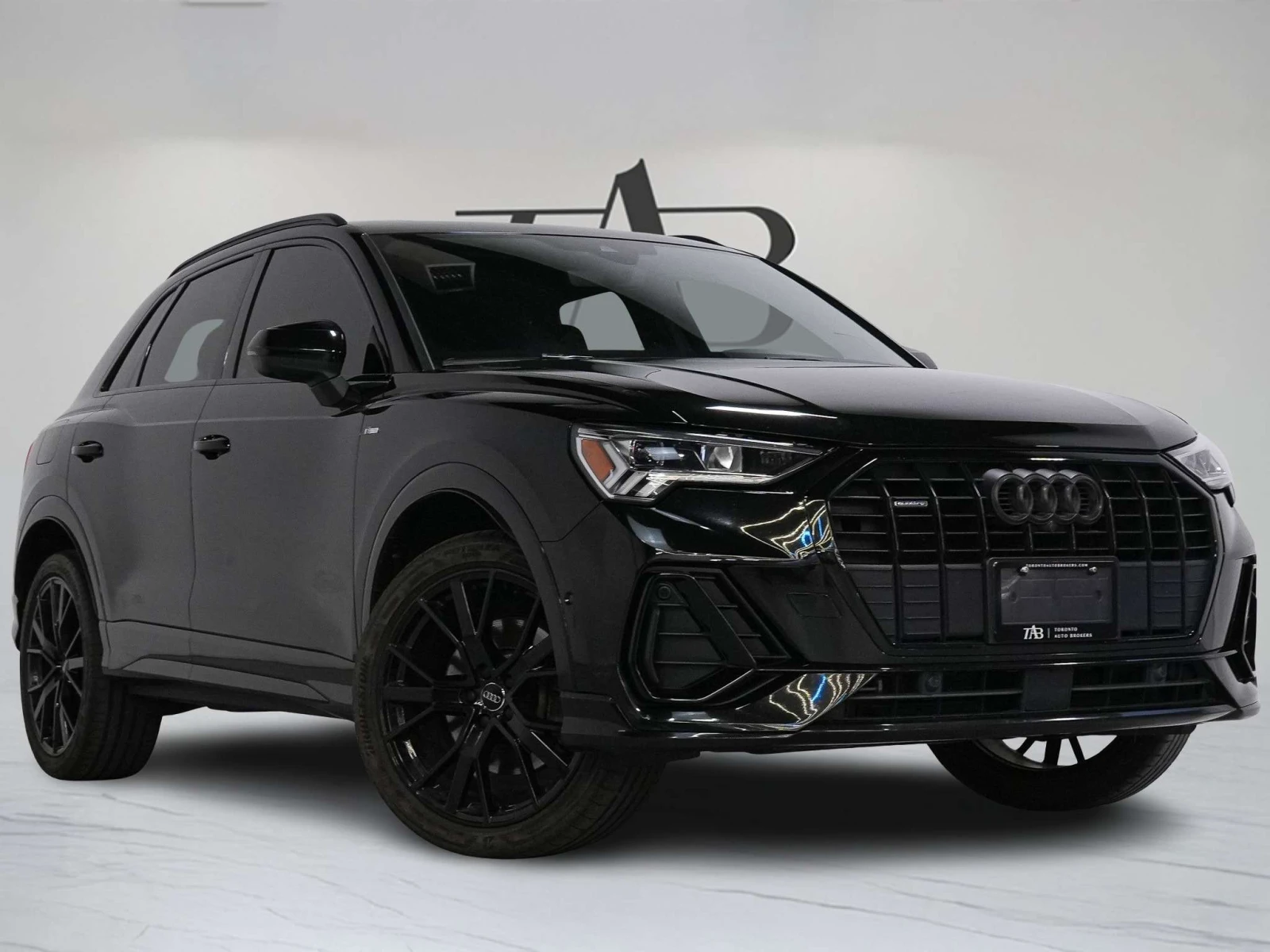 Audi Q3 Sportback TECHNIK | S-LINE | PANO | BLACK OPTICS | ЦЕНА ДО Б