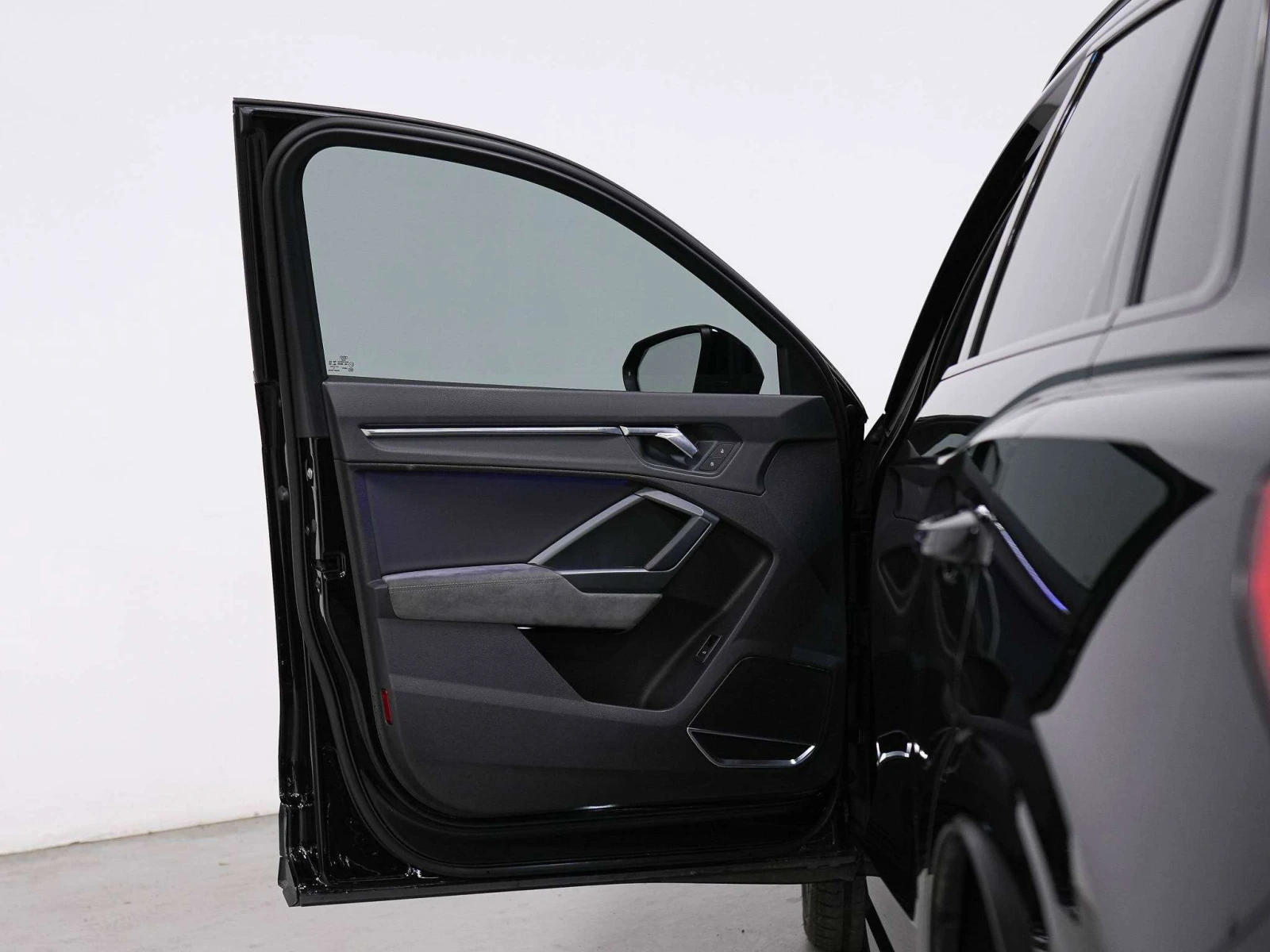 Audi Q3 Sportback TECHNIK | S-LINE | PANO| BLACK OPTICS | ЦЕНА ДО БГ, снимка 7 - Автомобили и джипове - 54857471