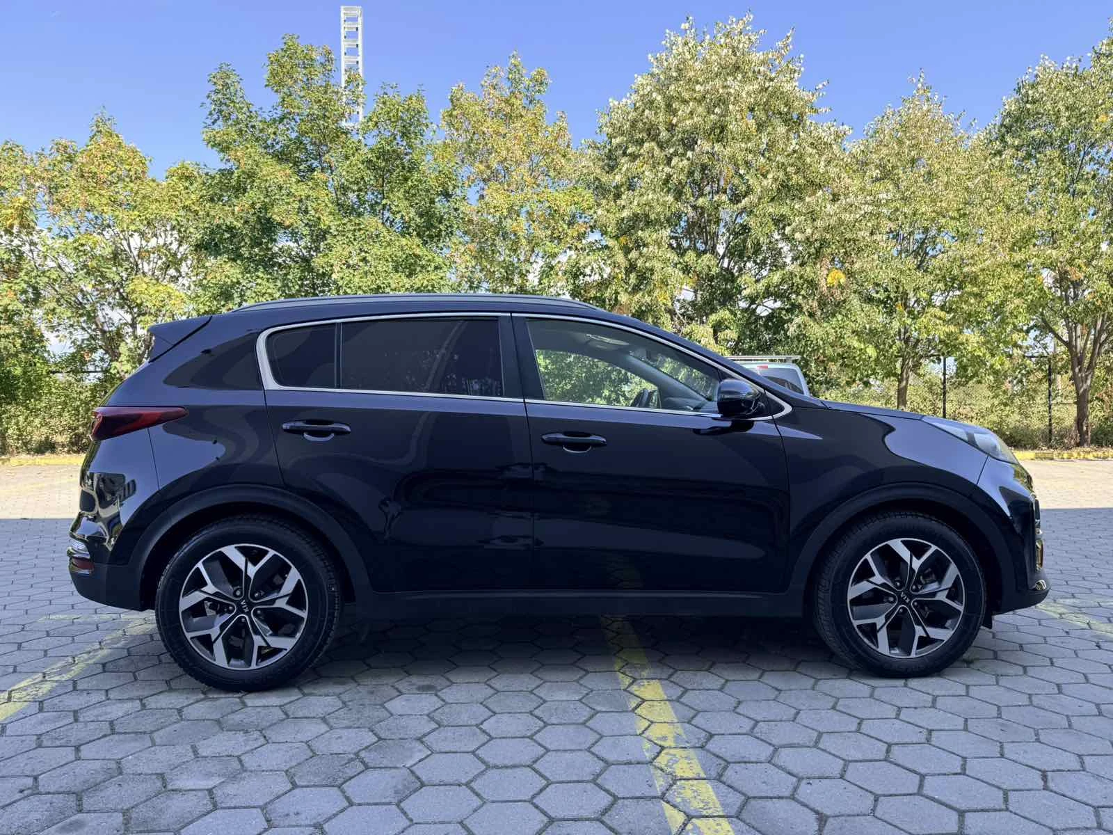 Kia Sportage 2.0 CRDI 185 к.с., снимка 4 - Автомобили и джипове - 56162038