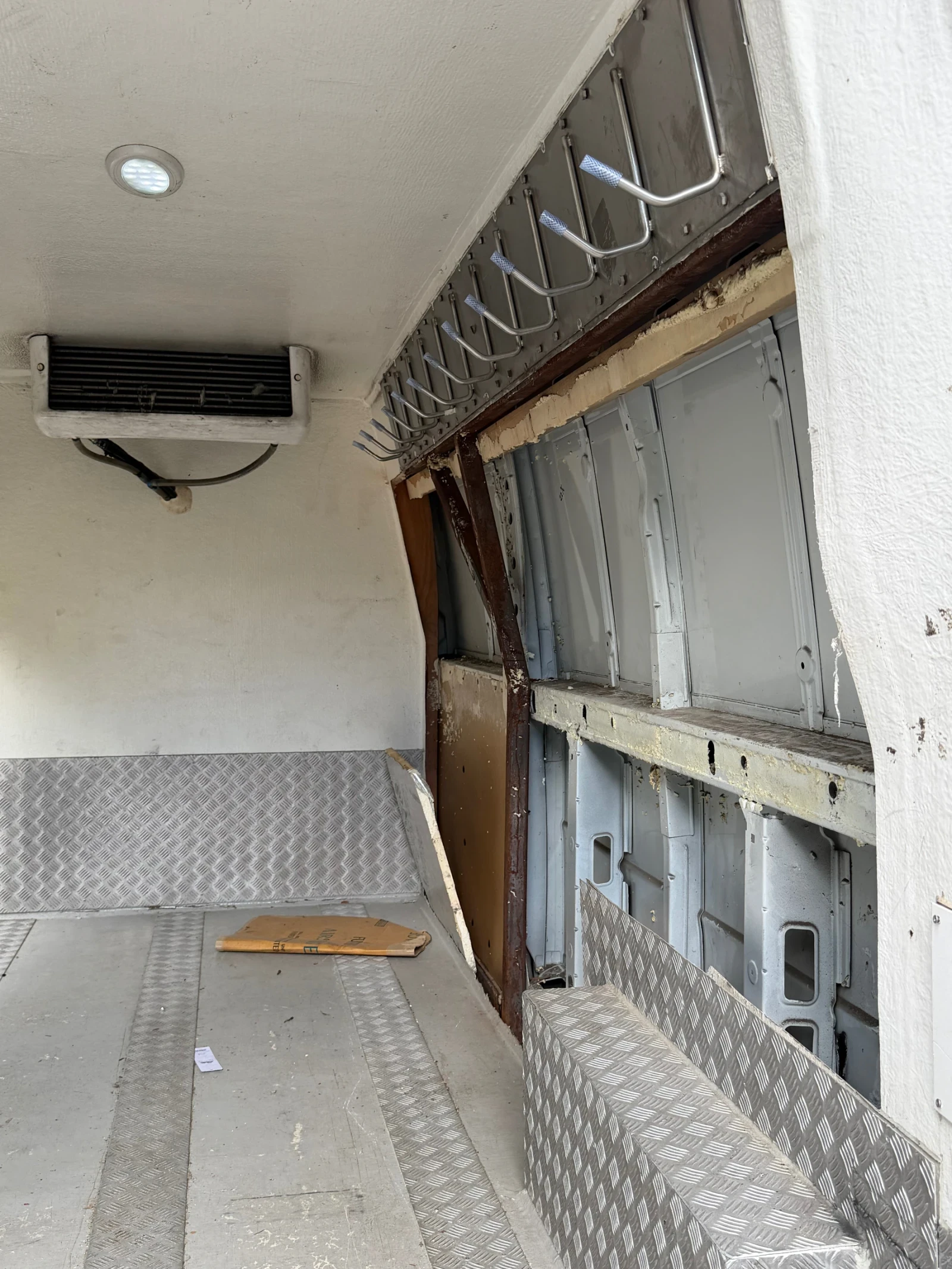 Renault Master, снимка 11 - Бусове и автобуси - 56004397