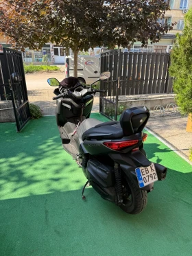     Yamaha X-max 400