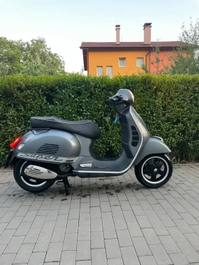     Vespa GTS 300 Super Sport
