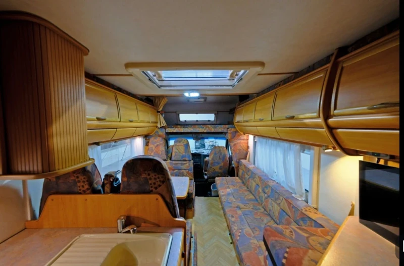 Кемпер LMC А6400, снимка 5 - Каравани и кемпери - 52865931