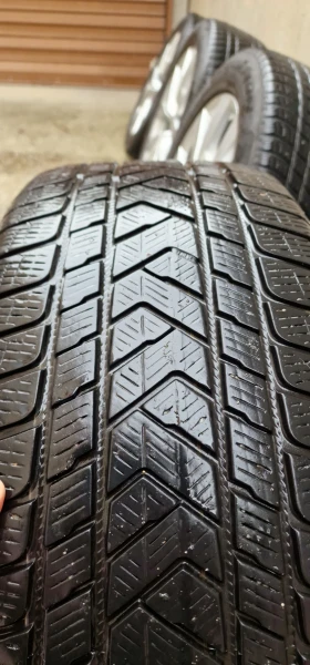 Гуми Зимни 285/45R20, снимка 7