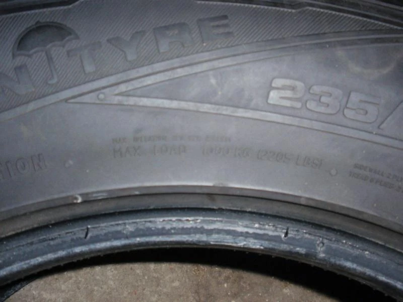 Гуми Летни 235/65R17, снимка 9 - Гуми и джанти - 10191769