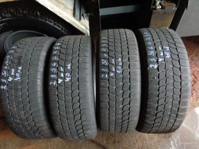 Гуми Зимни 215/60R17, снимка 2 - Гуми и джанти - 19996862