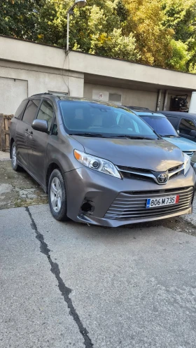 Toyota Sienna, снимка 1