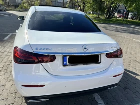 Mercedes-Benz E 220 4-MATIC Avantgarde ГАРАНЦИЯ, снимка 12