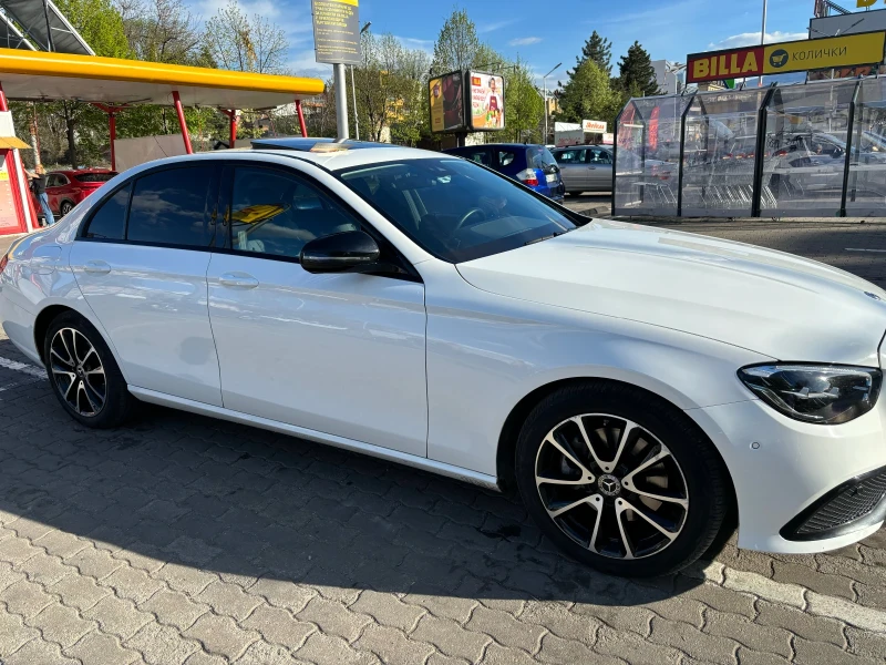 Mercedes-Benz E 220 4-MATIC Avantgarde ГАРАНЦИЯ, снимка 4 - Автомобили и джипове - 47481309