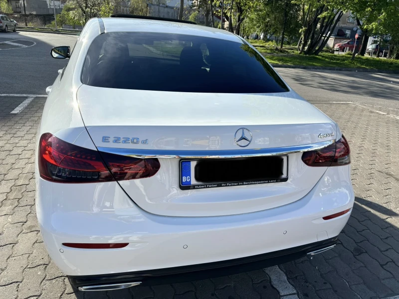 Mercedes-Benz E 220 4-MATIC Avantgarde ГАРАНЦИЯ, снимка 12 - Автомобили и джипове - 47481309