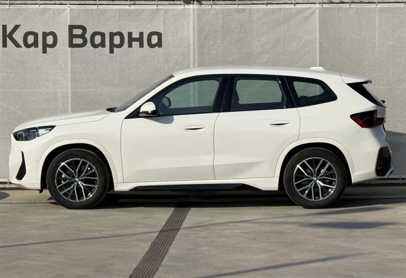 BMW iX1 xDrive30, снимка 3 - Автомобили и джипове - 48772041