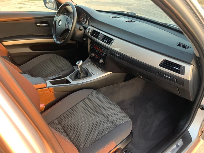 BMW 320 2.0d Xdrive, снимка 8 - Автомобили и джипове - 51372874