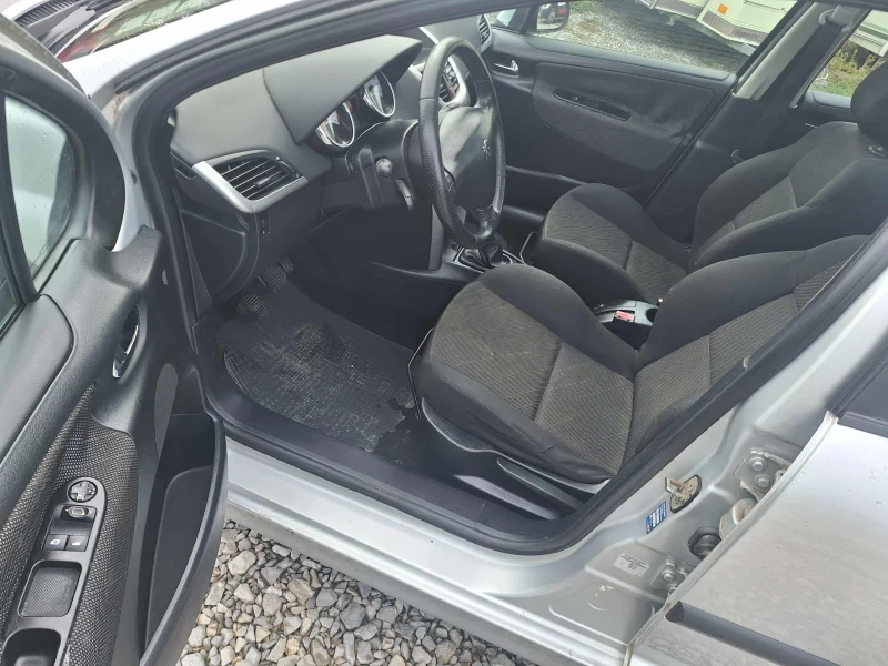Peugeot 207 1.6 SW 90ks, снимка 8 - Автомобили и джипове - 52079560