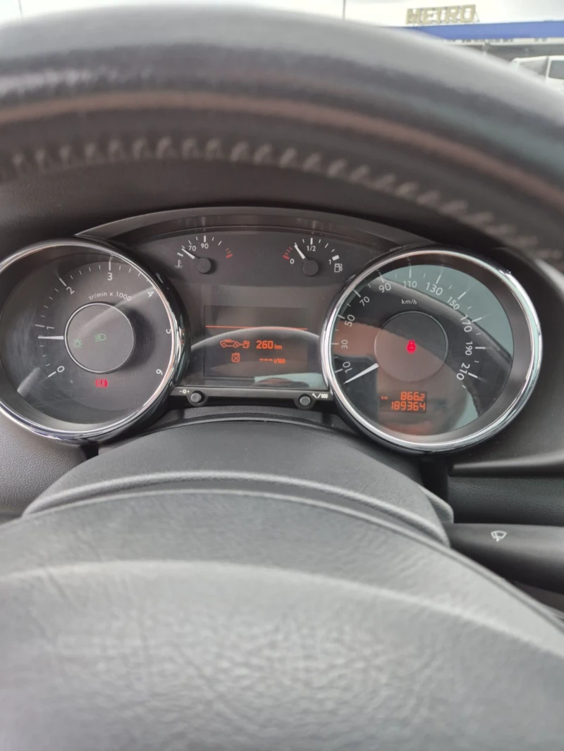 Peugeot 3008 1.6HDI, снимка 16 - Автомобили и джипове - 51973233