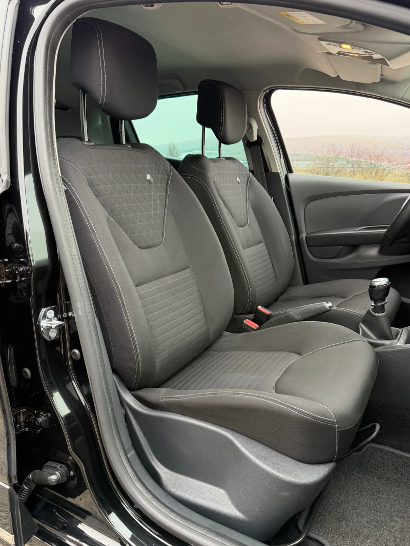 Renault Clio 1.2TCe FACELIFT LIMITED NAVI * 89k km* EURO 6 TUV, снимка 10 - Автомобили и джипове - 52887680