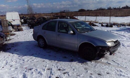 VW Bora 1.6i �� ����� | Mobile.bg � ����������� 1