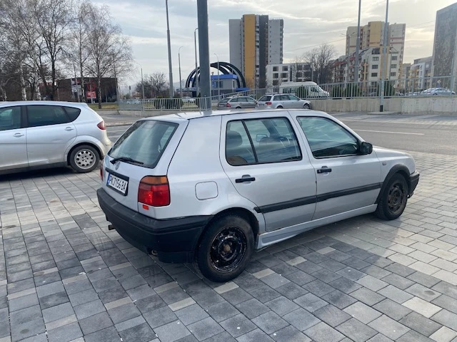 VW Golf 1, 9 90кс хечбек, снимка 5 - Автомобили и джипове - 49468824