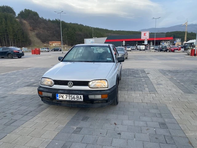 VW Golf 1, 9 90кс хечбек, снимка 1 - Автомобили и джипове - 49468824