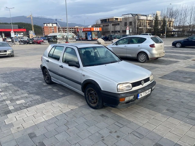 VW Golf 1, 9 90кс хечбек, снимка 6 - Автомобили и джипове - 49468824