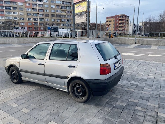 VW Golf 1, 9 90кс хечбек, снимка 3 - Автомобили и джипове - 49468824