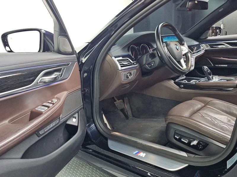 BMW 740 740d xDrive M Sport| 320к.с.| ВКЛ.ТЕХНОТЕСТ, снимка 10 - Автомобили и джипове - 55608603